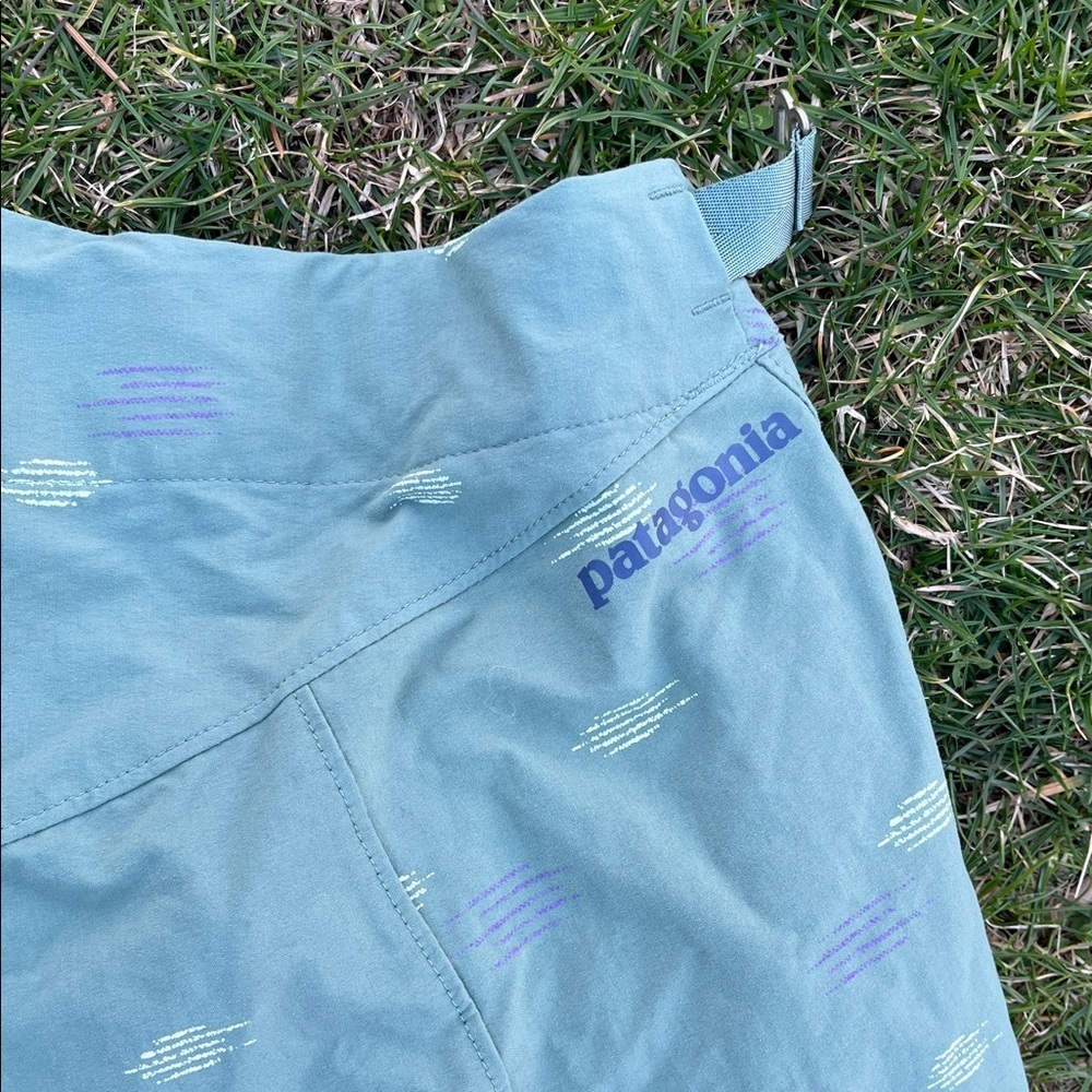 Patagonia 4 Teal Outdoor Shorts - Picture 2 of 2
